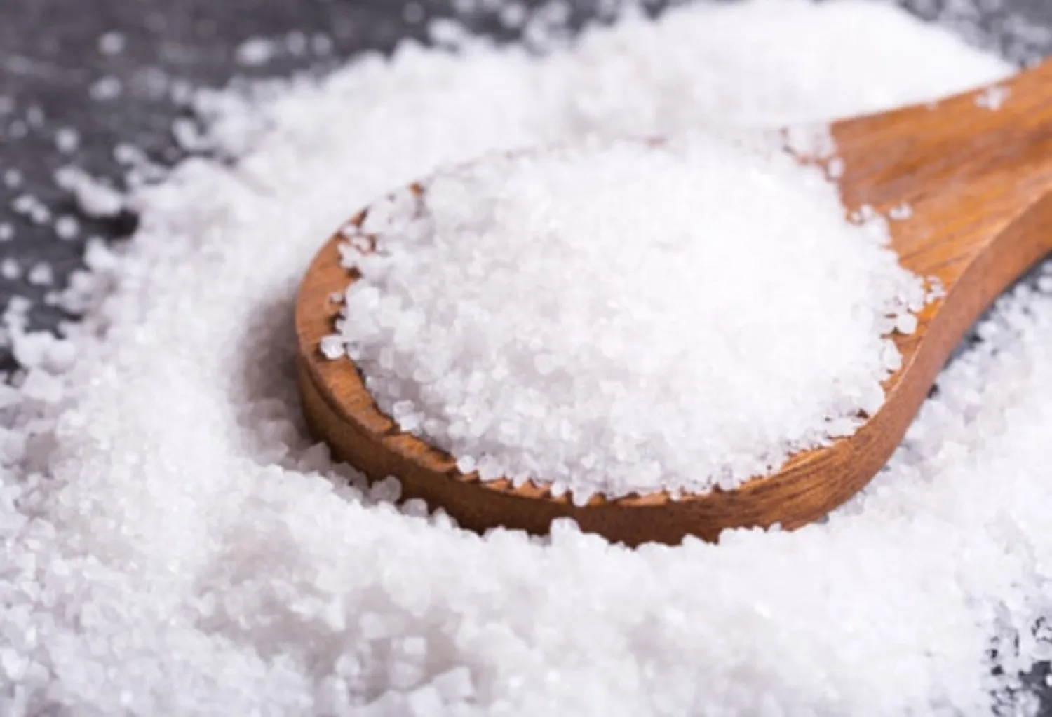 Lựa chọn các loại gia vị và muối để chế biến hạt điều muối là một điều quan trọng tiếp theo mà bạn cần phải để ý.