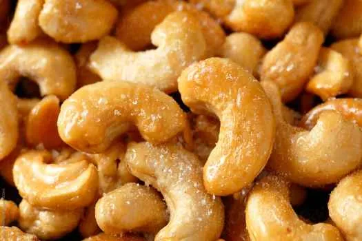 Hạt Điều Tẩm Mật Ong là một trong những mặt hàng hạt được ưa chuộng và nổi tiếng nhất của Hàn Quốc.