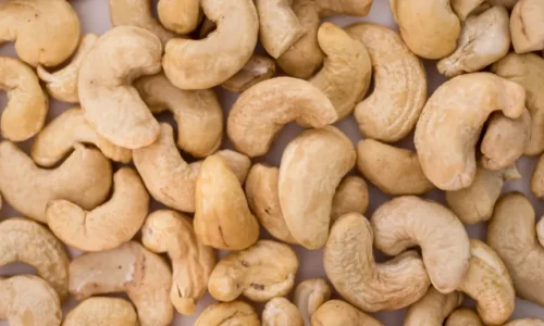 Cach chon mua hat dieu an toan va chat luong